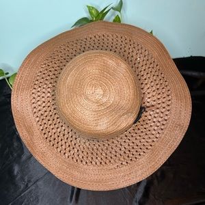 Light Brown Woven Sun Hat in Excellent Condition
